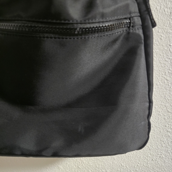 Bearpaw Black Crossbody - Picture 7 of 8